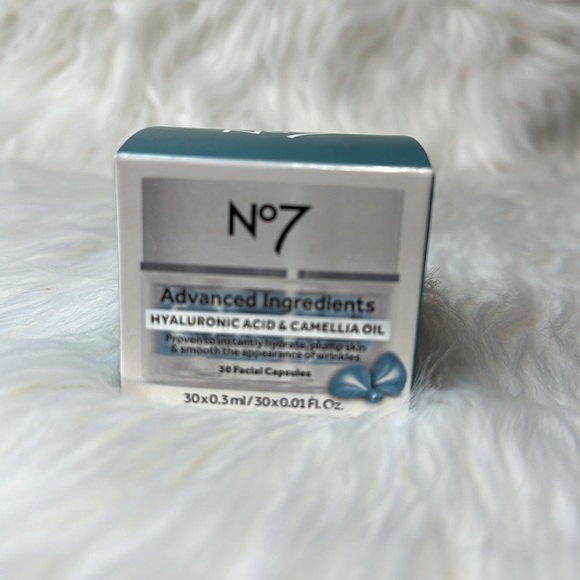 No7 Accessories No7 Advanced Ingredients Hyaluronic Acid Camellia